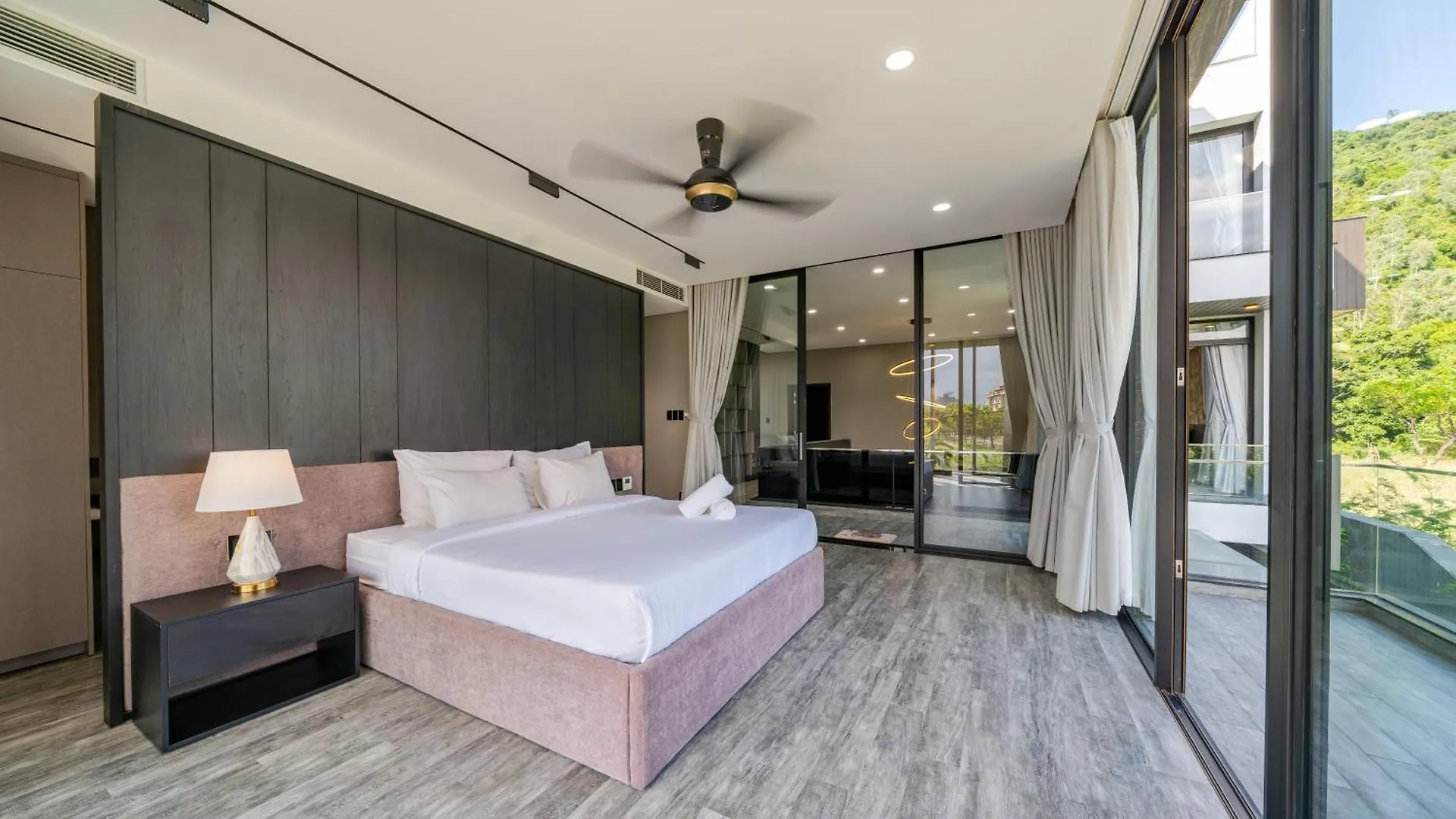 The Querencia Luxury Huge Pool Villa - Free Pick Up And Full Ac Da Nang Vietnam