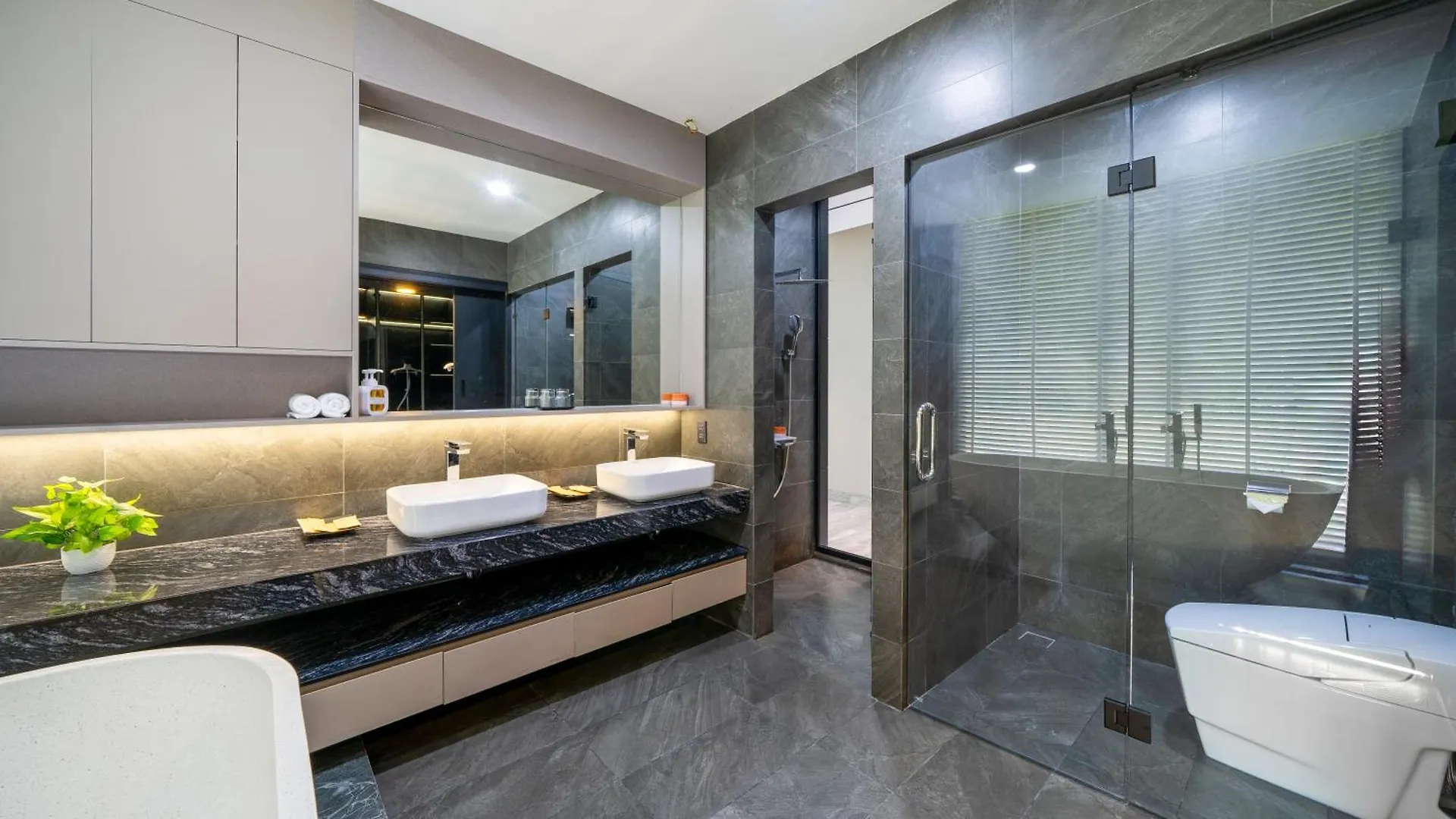 The Querencia Luxury Huge Pool Villa - Free Pick Up And Full Ac Da Nang