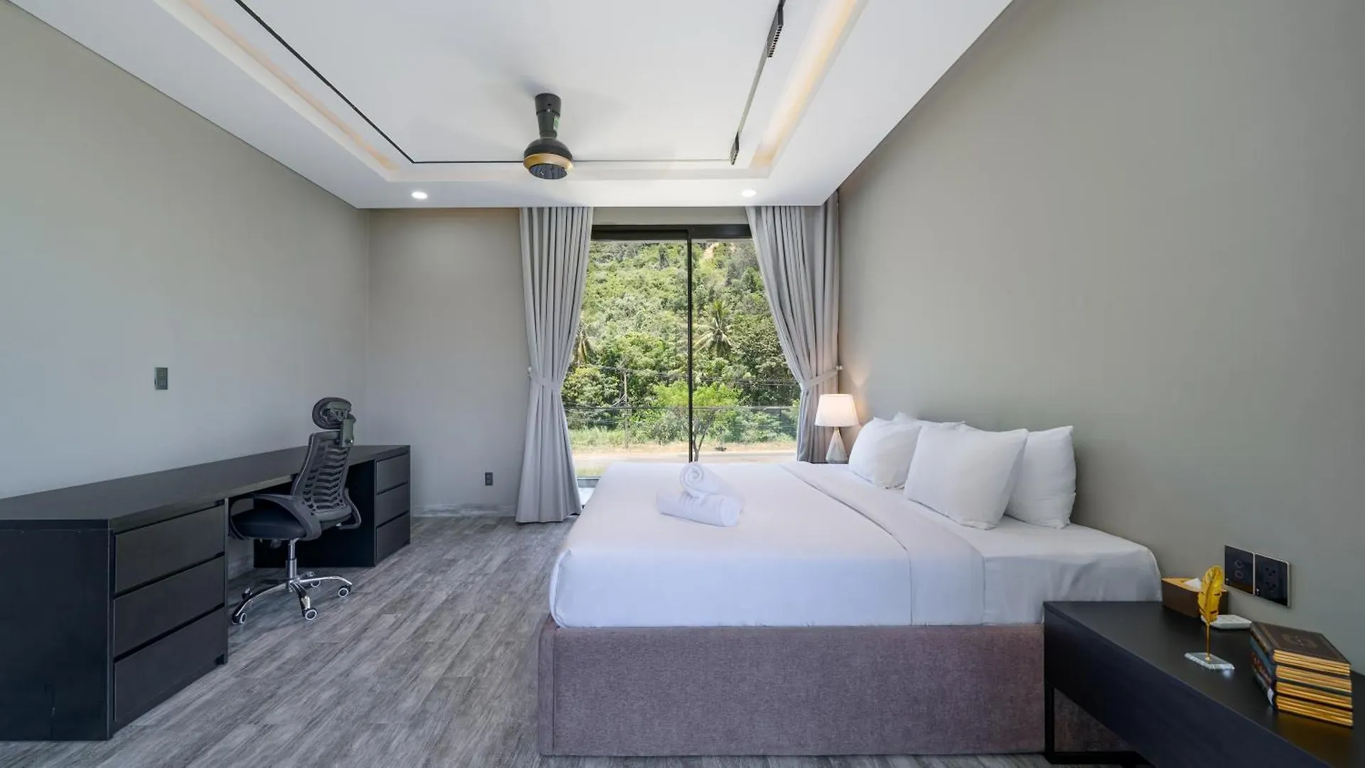 The Querencia Luxury Huge Pool Villa - Free Pick Up And Full Ac Da Nang