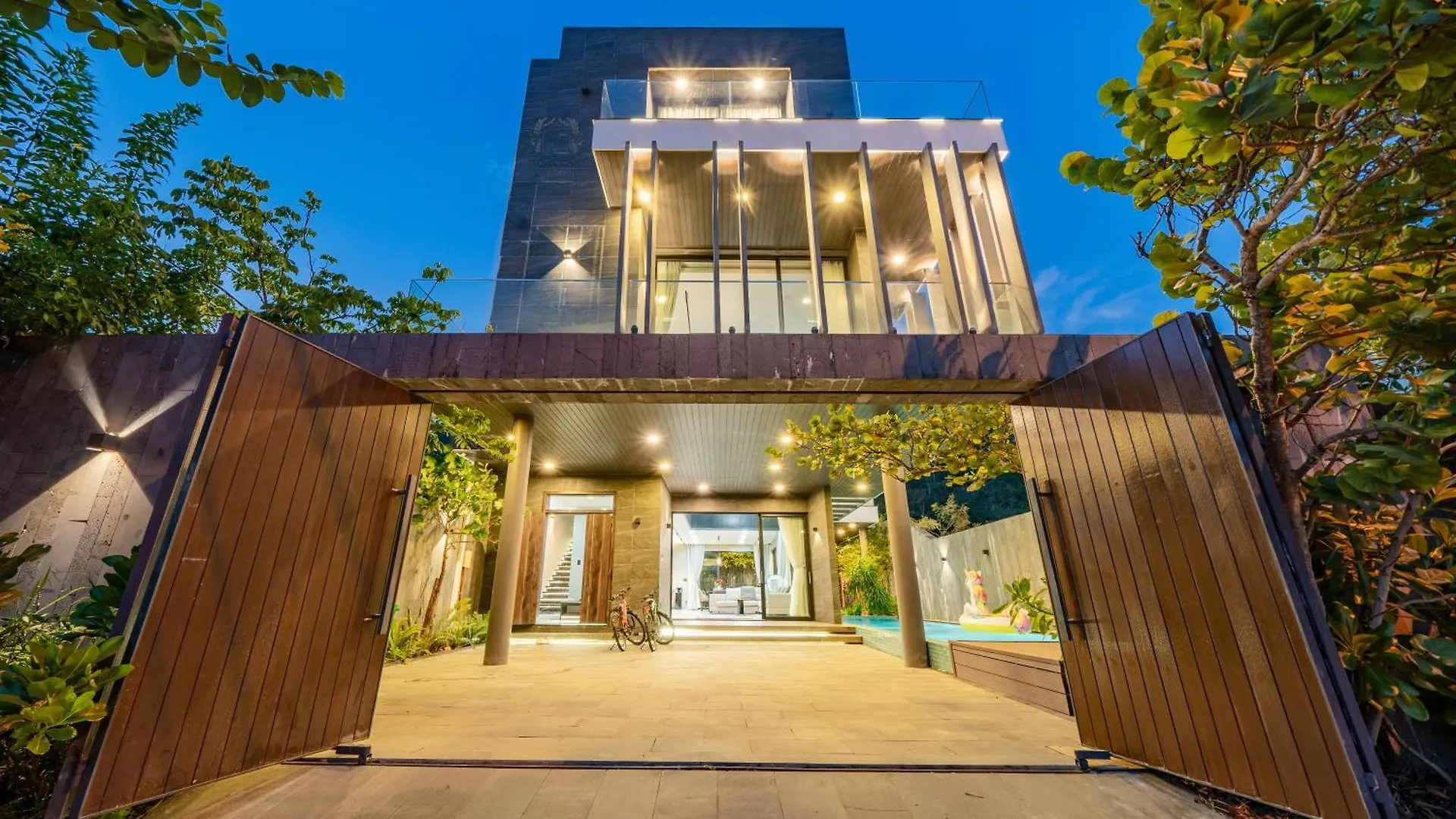 The Querencia Luxury Huge Pool Villa - Free Pick Up And Full Ac Da Nang