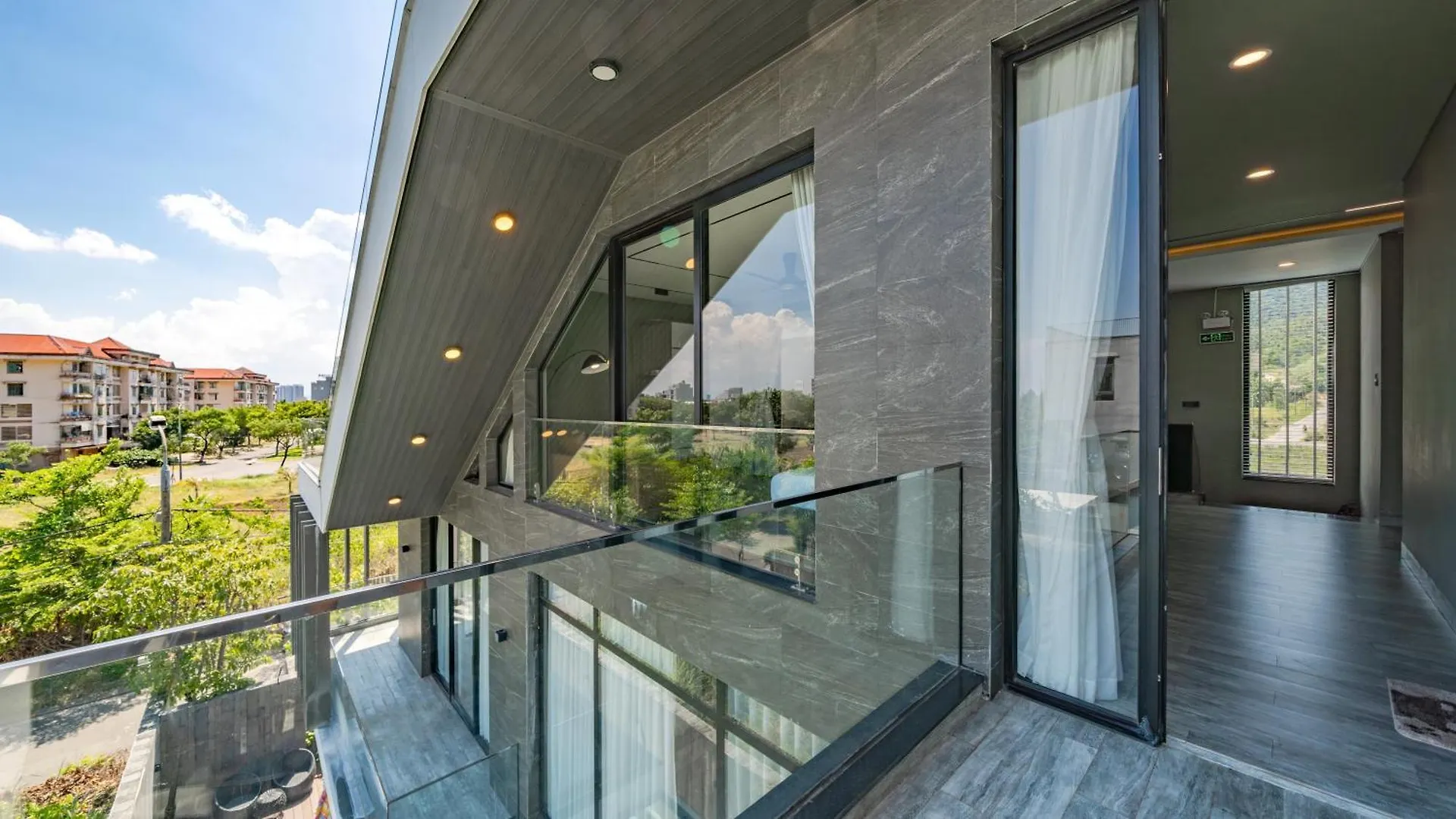 The Querencia Luxury Huge Pool Villa - Free Pick Up And Full Ac Da Nang 0*,
