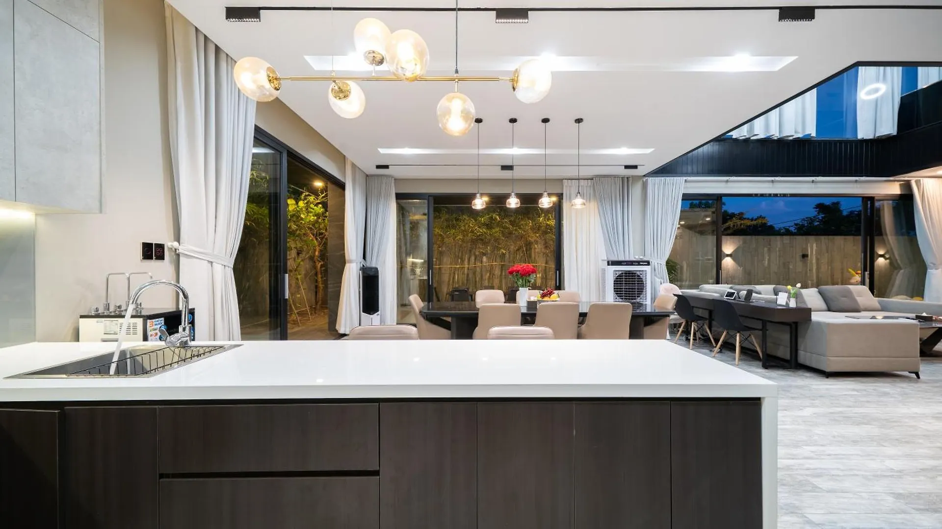 The Querencia Luxury Huge Pool Villa - Free Pick Up And Full Ac Da Nang