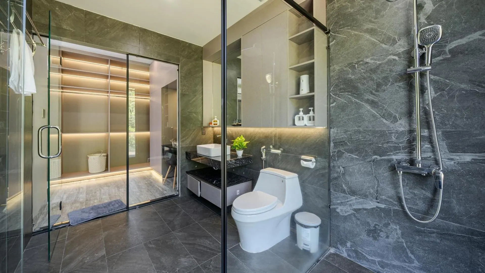 The Querencia Luxury Huge Pool Villa - Free Pick Up And Full Ac Da Nang 0*,