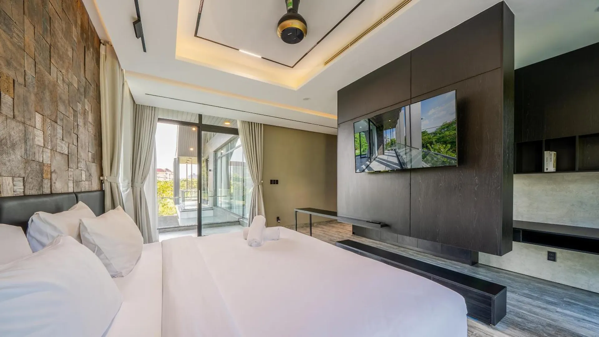 The Querencia Luxury Huge Pool Villa - Free Pick Up And Full Ac Da Nang Vietnam